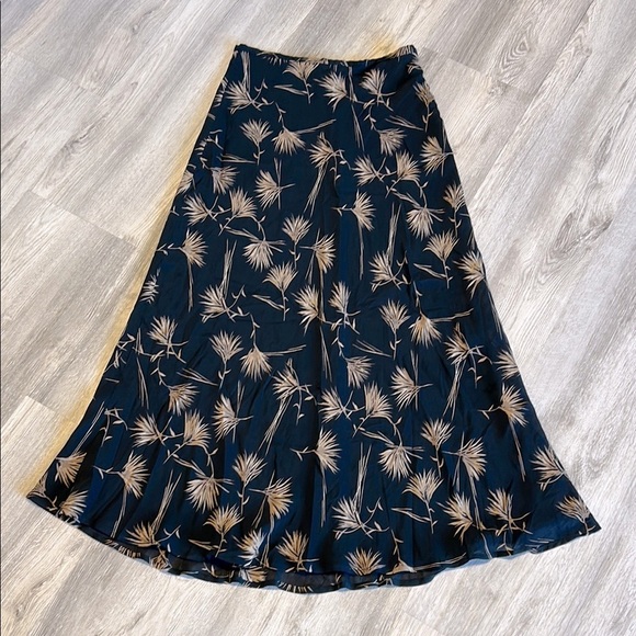 Vintage Ann Taylor Black & Tan Abstract Botanical Flowy High Waist Maxi Skirt - Picture 1 of 7